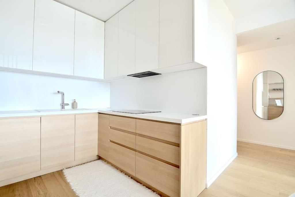 Apartman Downtown Charm With Free Parking Spot *